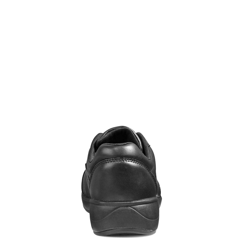 Flexible steel outlet toe shoes