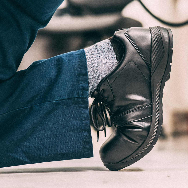 Men's Kodiak Flex Borden Aluminum Toe Casual Safety Work Shoe image number 8